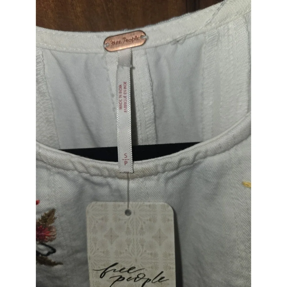 Free People Ivory Floral Embroidered Sleeveless Swing Top OB2335942 Small NWT